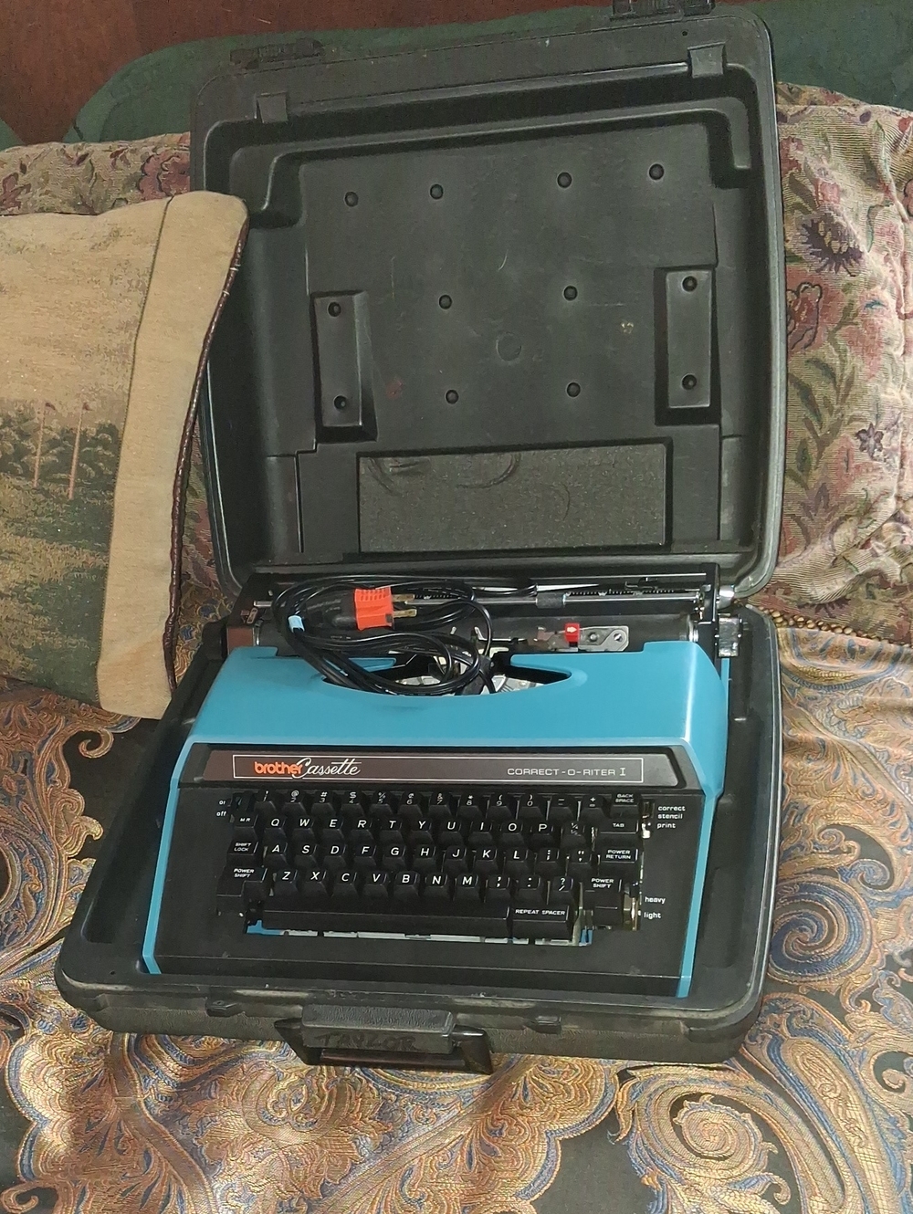 VINTAGE BROTHER ELECTRIC CORRECT~O~WRITER Typewriter